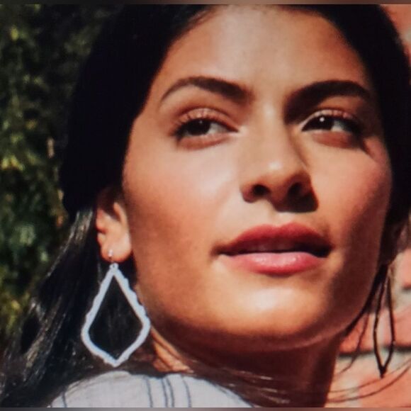 NWOT Kendra Scott Sophia Drop Earrings Silver - Picture 2 of 7